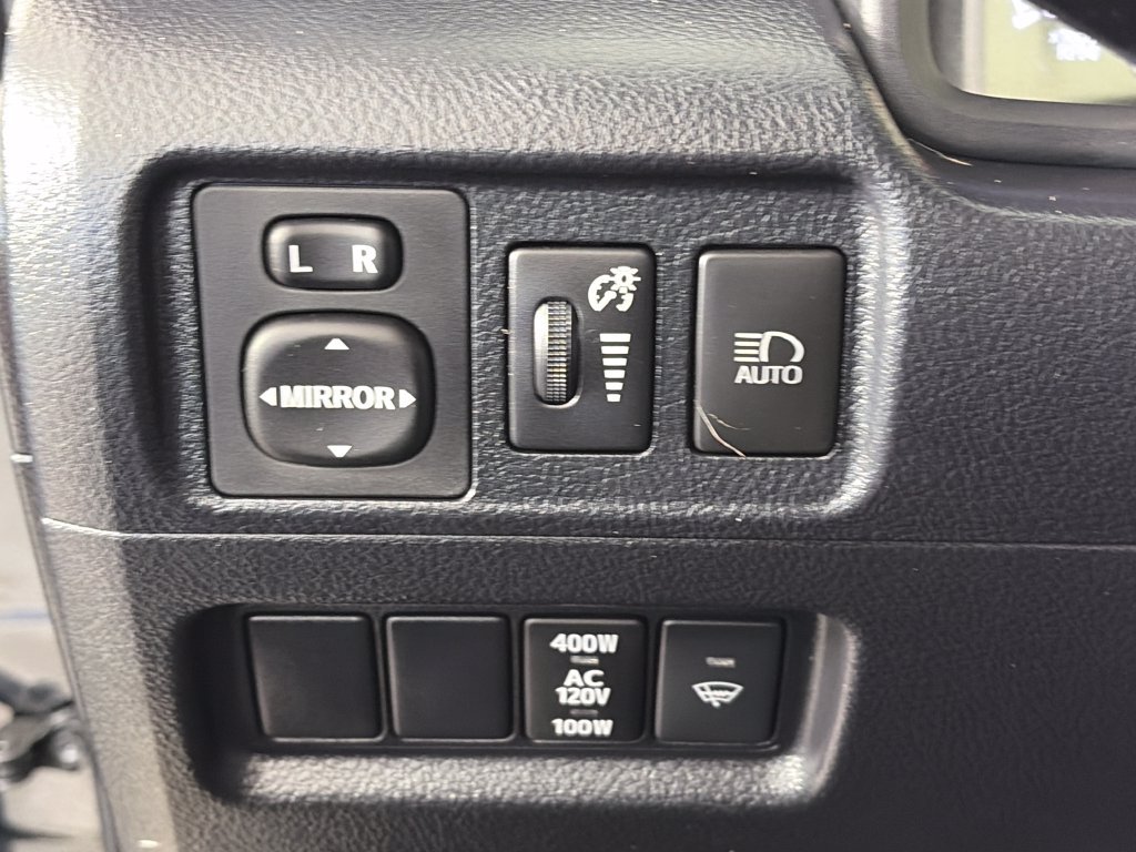 Used 2022 Toyota 4Runner SR5 AWD/4WD image 25