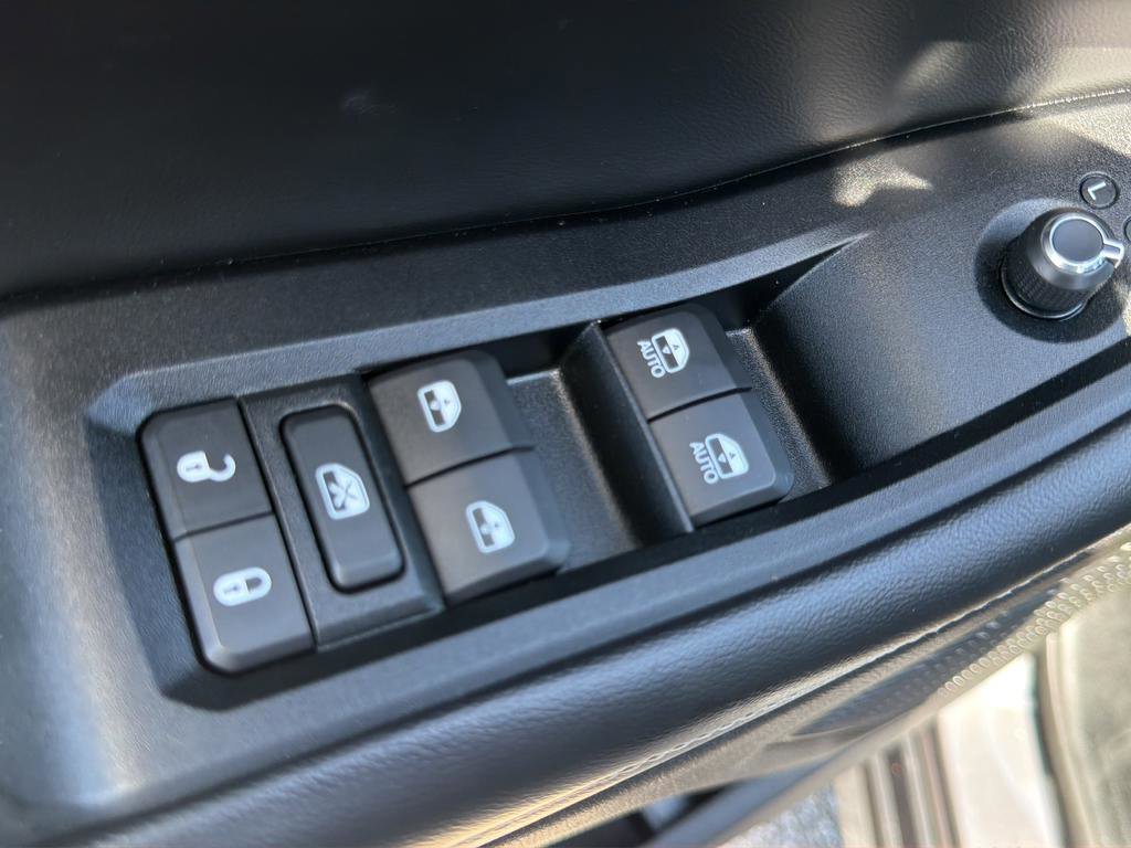 Used 2023 Jeep Grand Cherokee L Laredo image 20