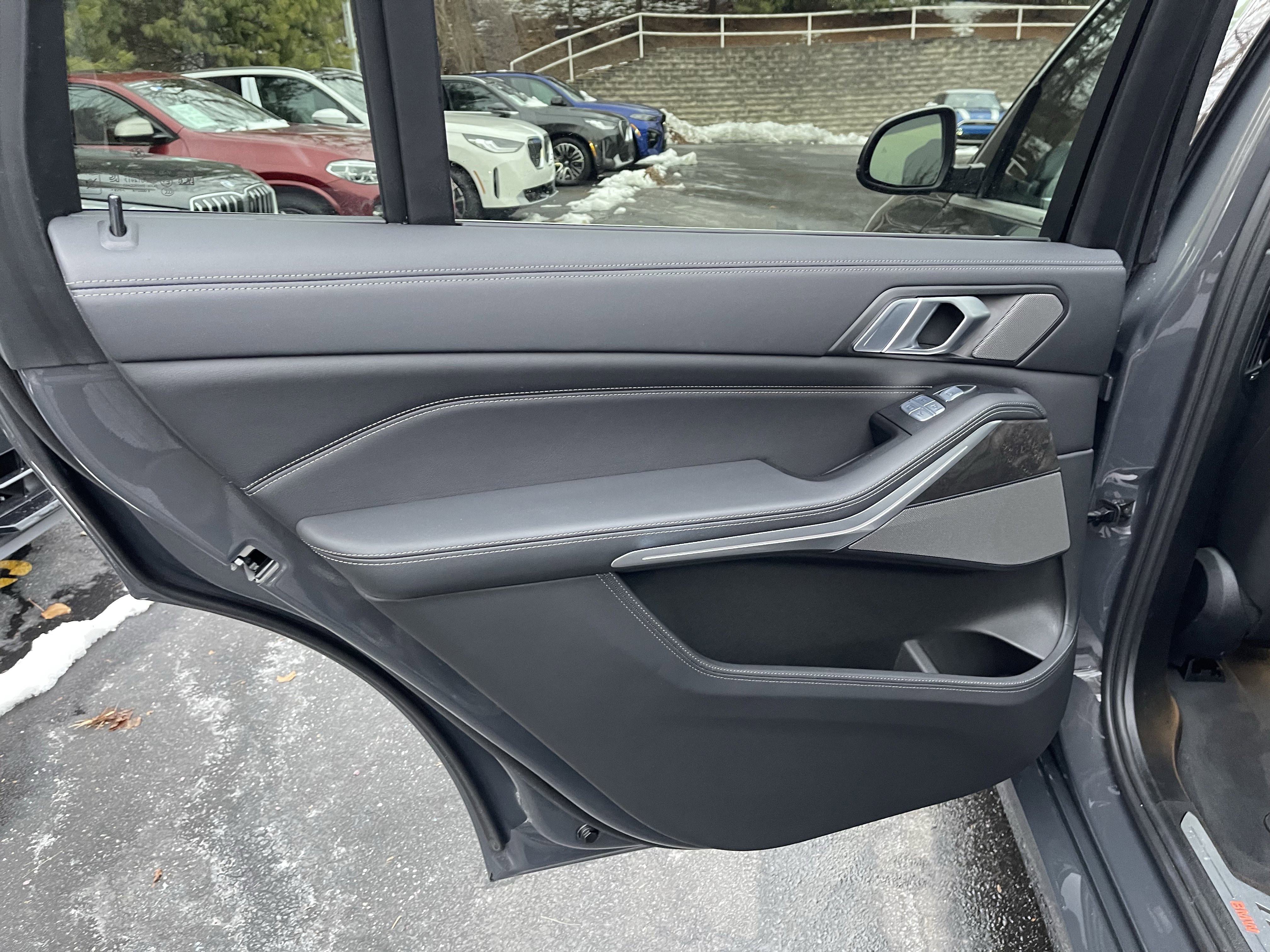 Certified 2023 BMW X7 xDrive40i w/ Executive Package image 14