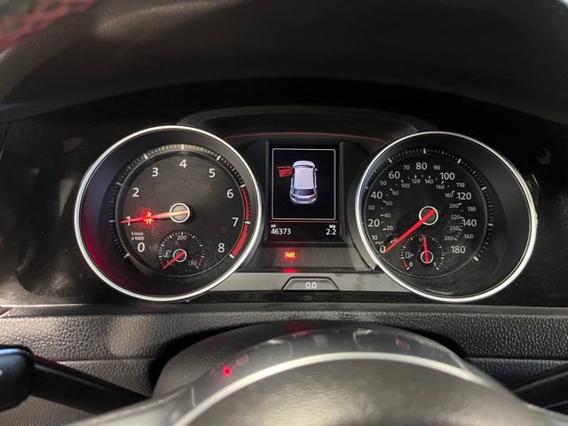Used 2018 Volkswagen Golf 4-Door image 26