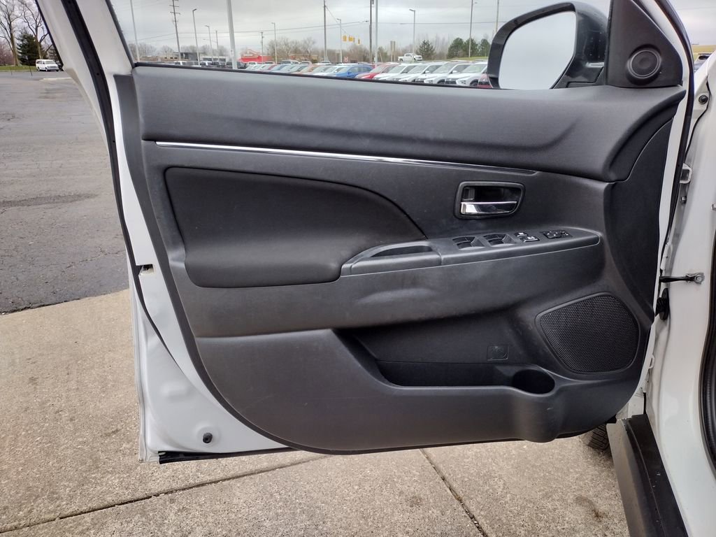 Used 2017 Mitsubishi Outlander Sport ES FWD image 22