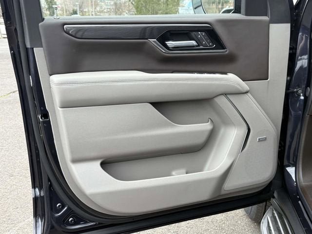New 2026 GMC Yukon XL Elevation AWD/4WD image 8