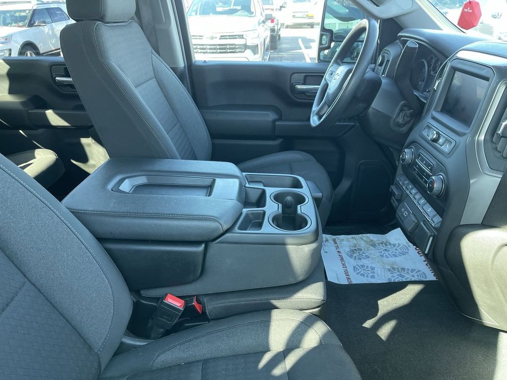 Used 2025 Chevrolet Silverado 2500 Custom w/ Custom Value Package image 19