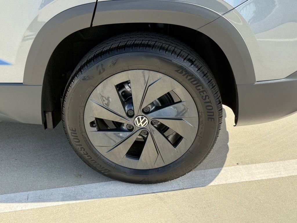 New 2026 Volkswagen Taos S image 8