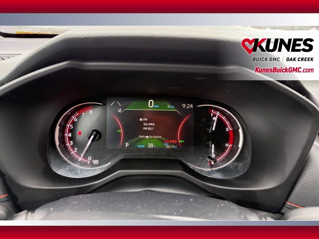 Used 2024 Toyota RAV4 Adventure image 17