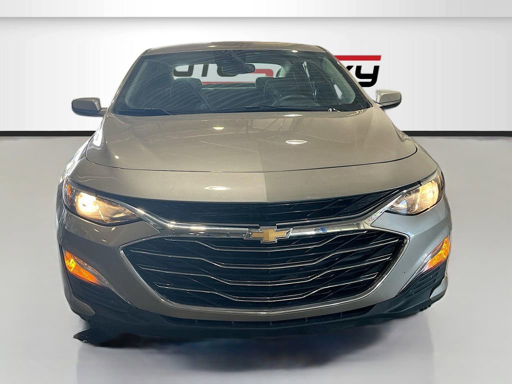 Used 2024 Chevrolet Malibu LS image 2