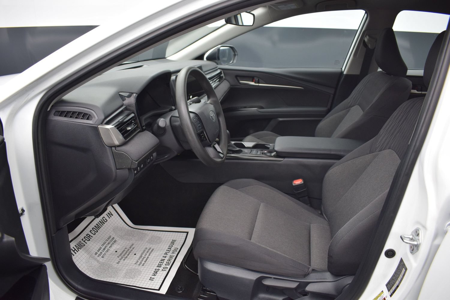 Used 2025 Toyota Camry LE FWD image 13