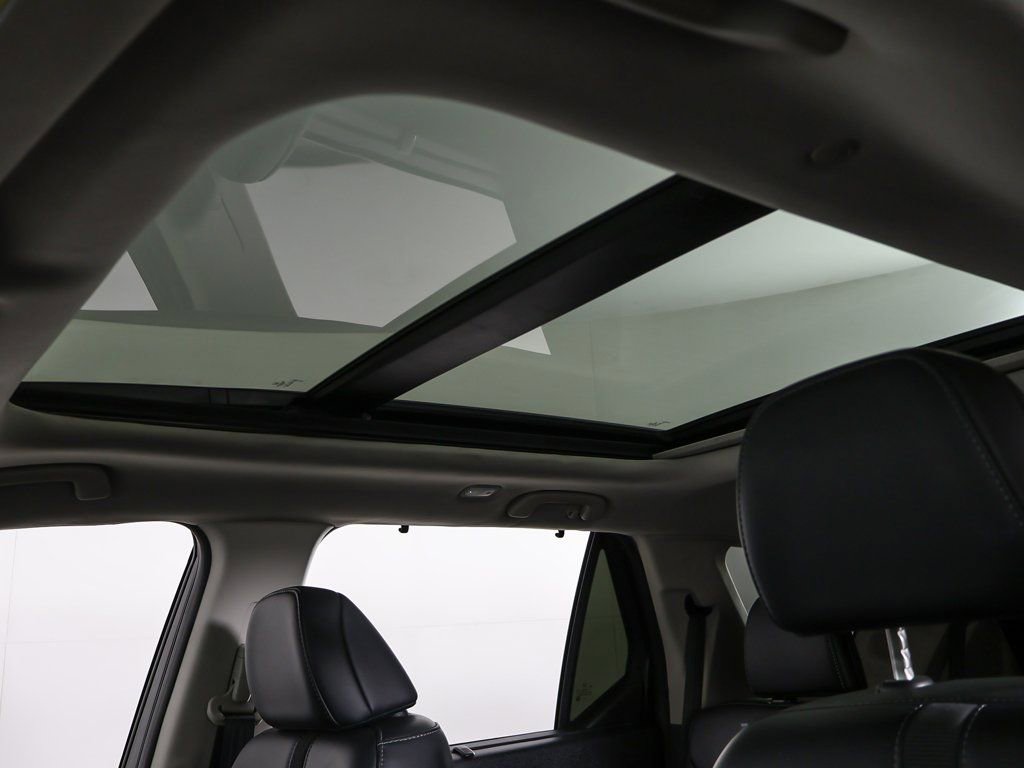 Used 2023 Honda Pilot Touring image 22