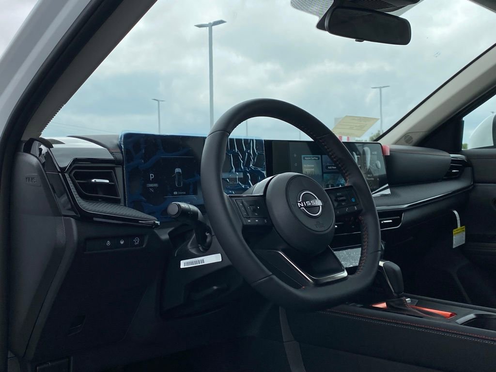New 2025 Nissan Kicks SR w/ SR Premium Package image 9
