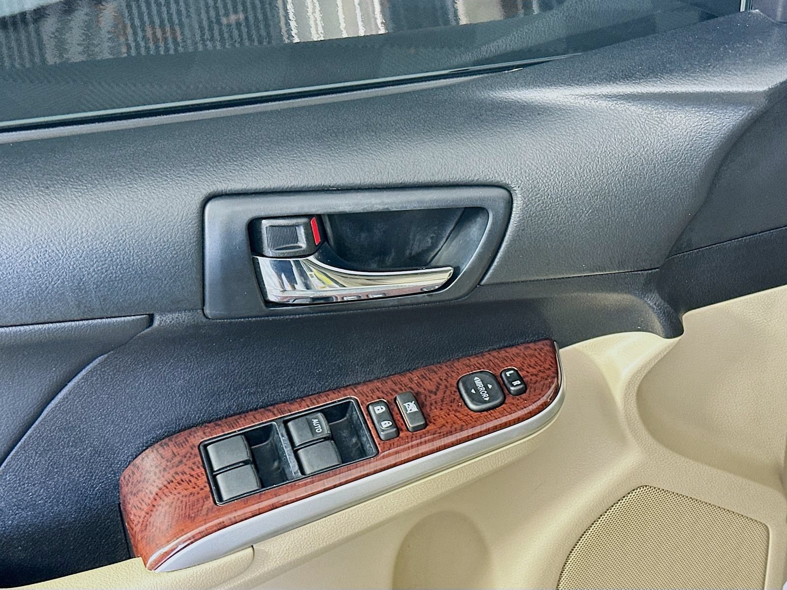 Used 2014 Toyota Camry XLE FWD image 17