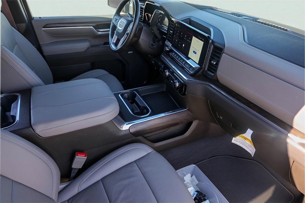 Used 2025 GMC Sierra 3500 SLT w/ Texas SLT Premium Package image 33