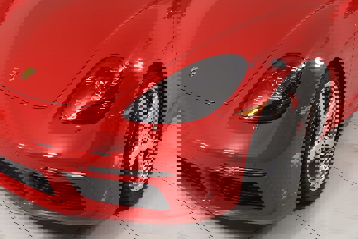 Used 2023 Porsche 718 Cayman S w/ Sport Chrono Package image 95