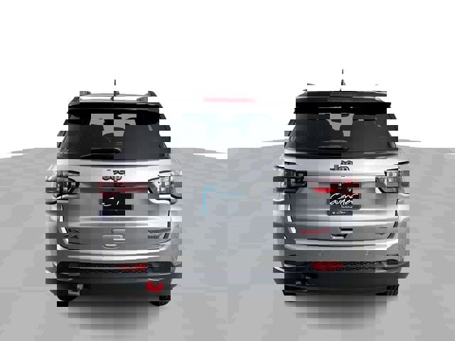 Used 2024 Jeep Compass Trailhawk image 7