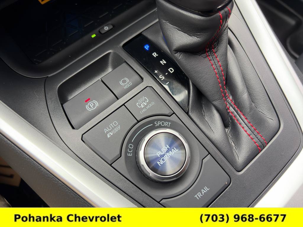 Used 2025 Toyota RAV4 XSE w/ Weather Package AWD/4WD image 18
