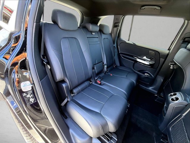 Used 2024 Mercedes-Benz GLB 250 image 29