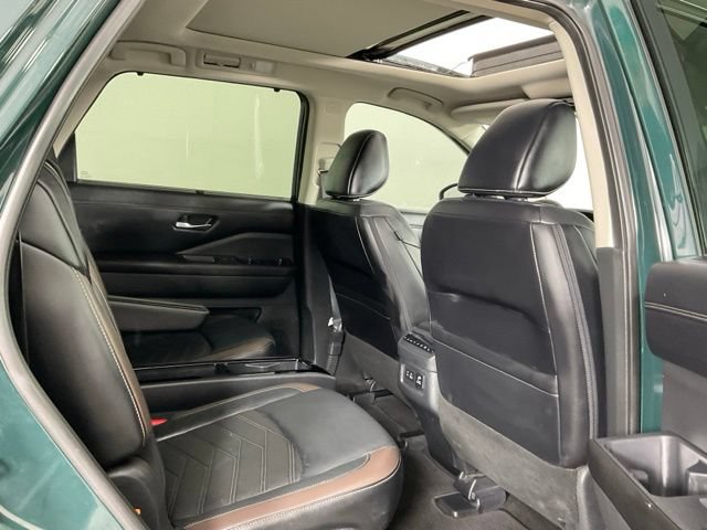 Used 2023 Nissan Pathfinder Platinum AWD/4WD image 27