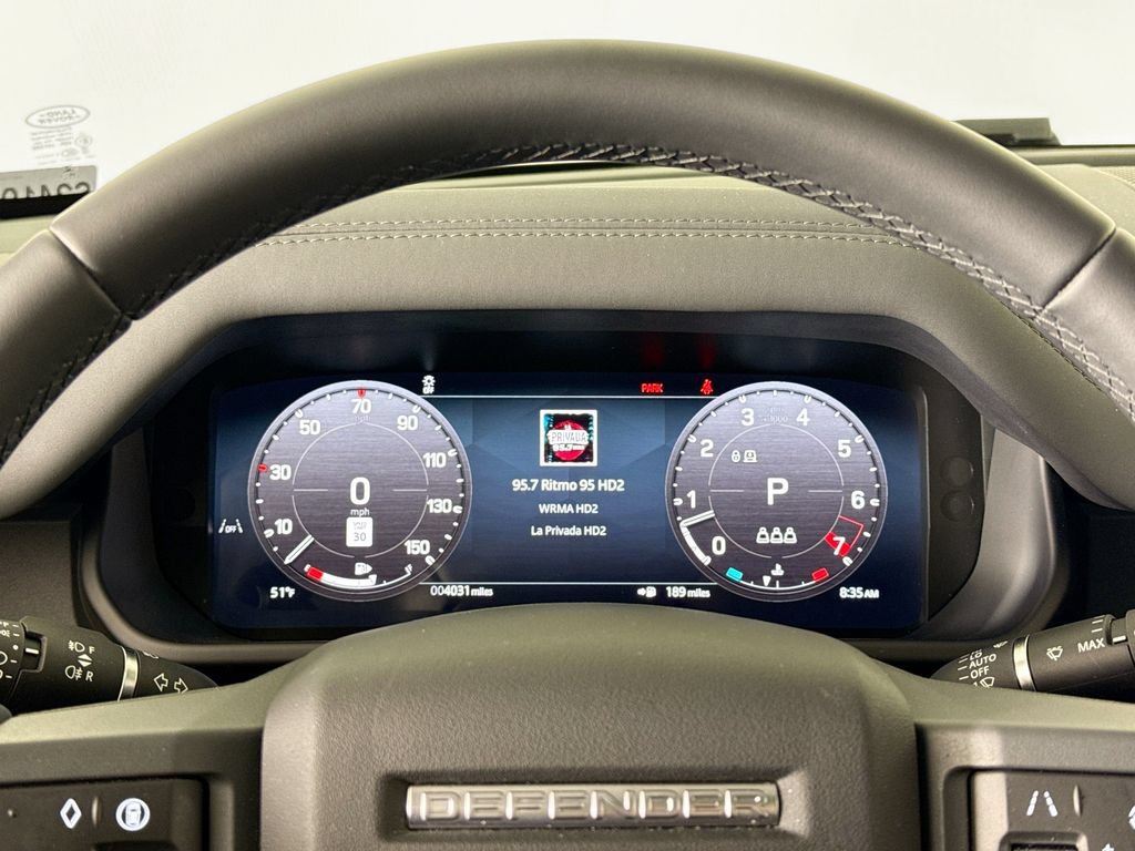 Used 2025 Land Rover Defender 110 X-Dynamic SE AWD/4WD image 10