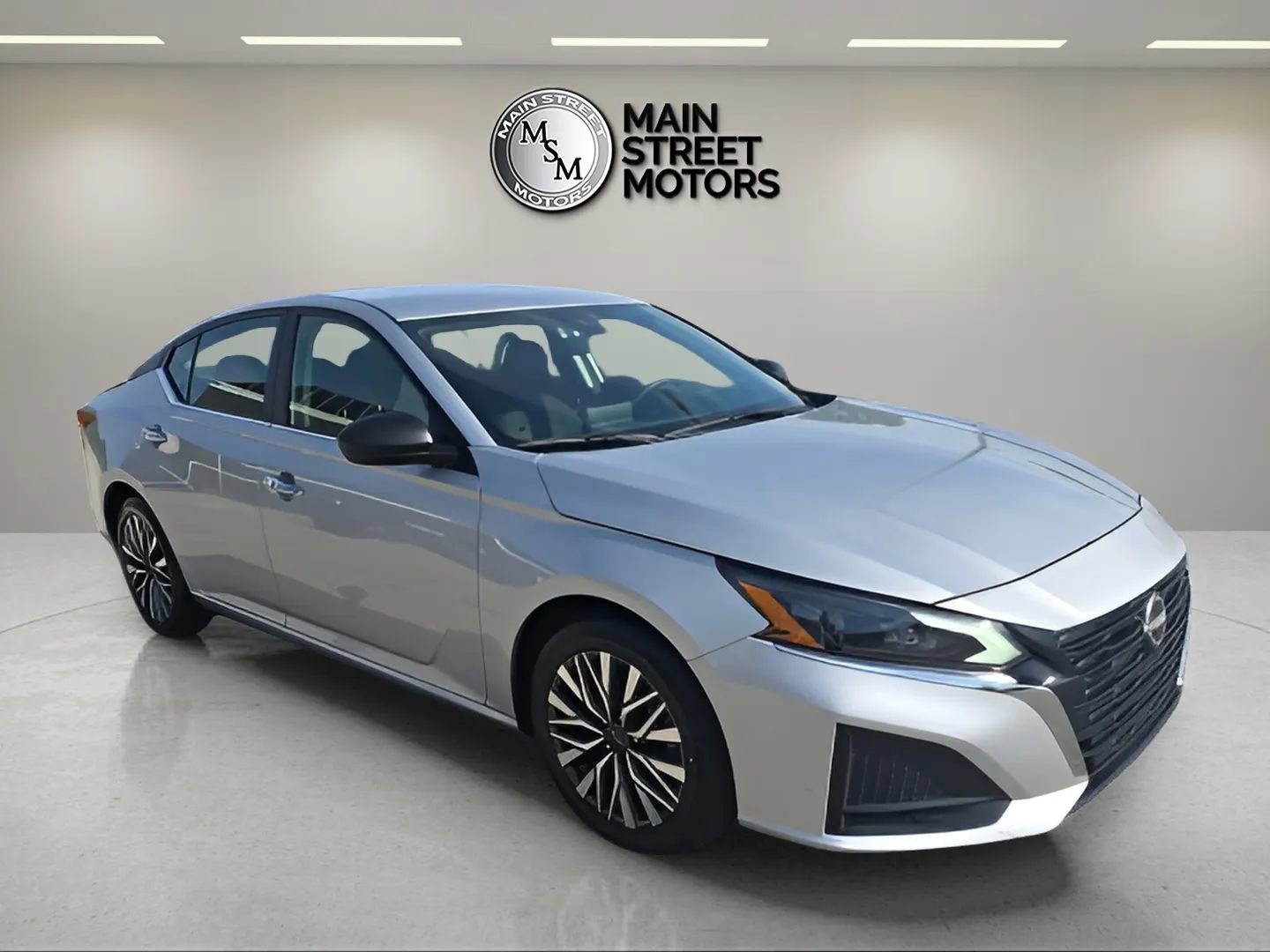 Used 2024 Nissan Altima 2.5 SV FWD image 7