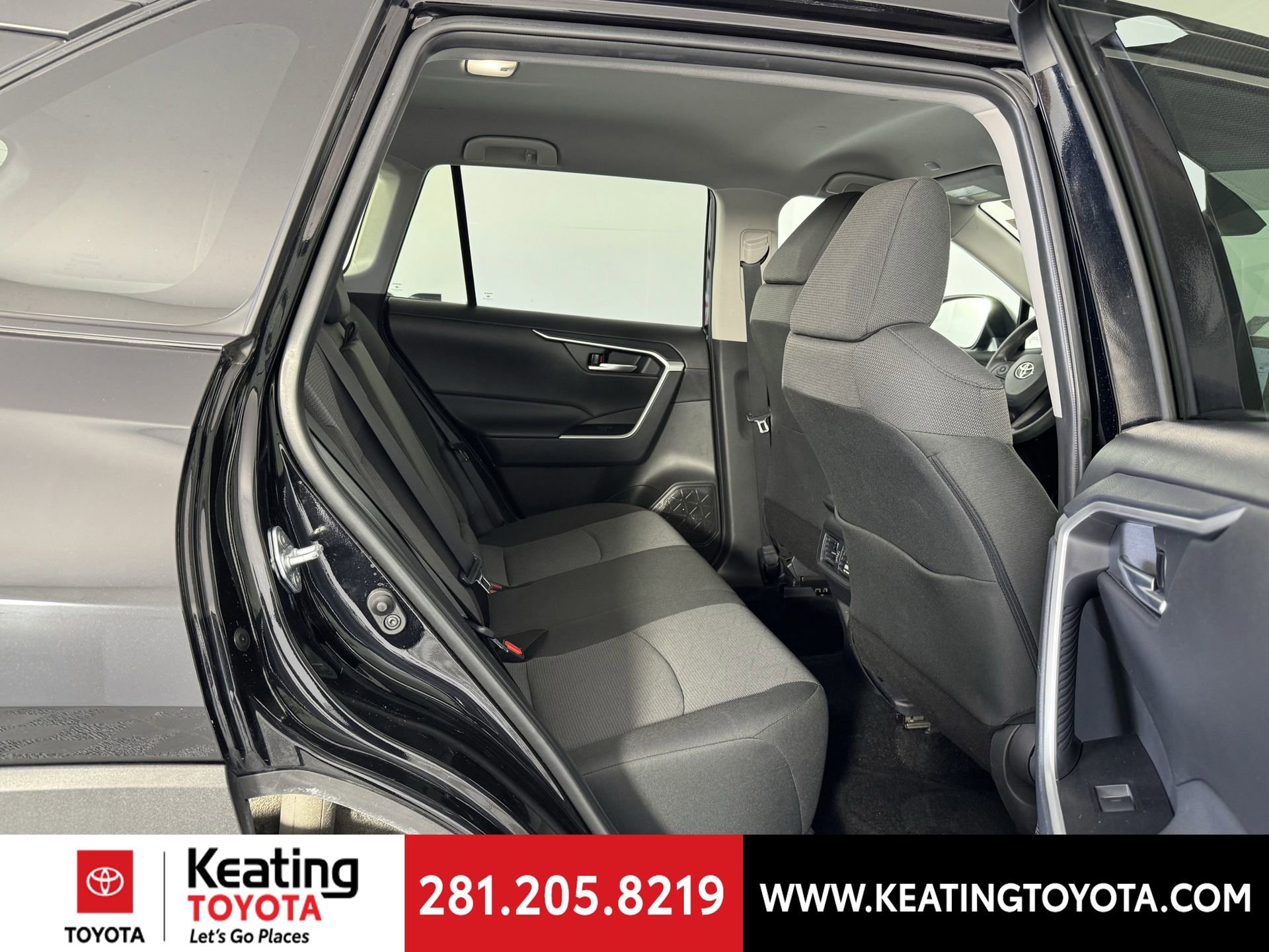 Certified 2025 Toyota RAV4 XLE FWD image 20