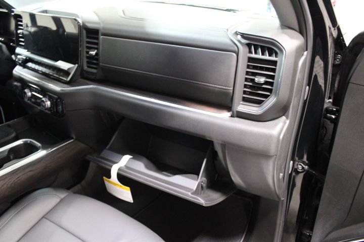New 2026 GMC Sierra 1500 SLT w/ SLT Premium Plus Package AWD/4WD image 29