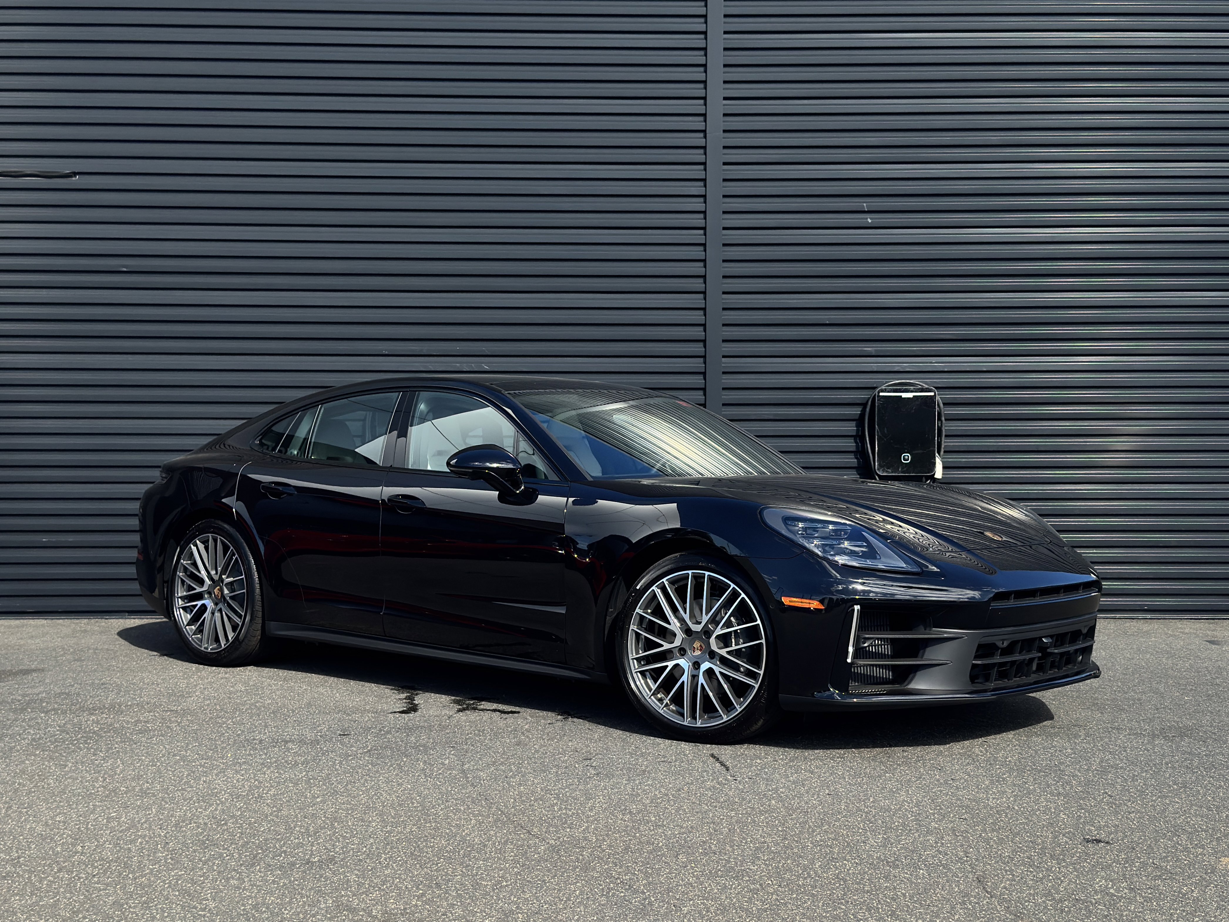 New 2025 Porsche Panamera 4 image 10