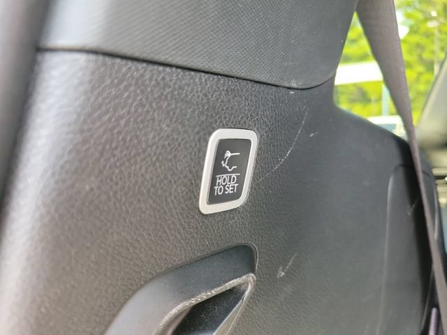 Used 2024 Jeep Wagoneer Series II w/ Flexible Seating Group RWD image 20