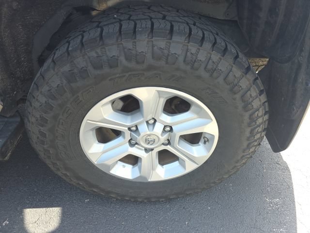 Used 2019 Toyota 4Runner SR5 Premium AWD/4WD image 10