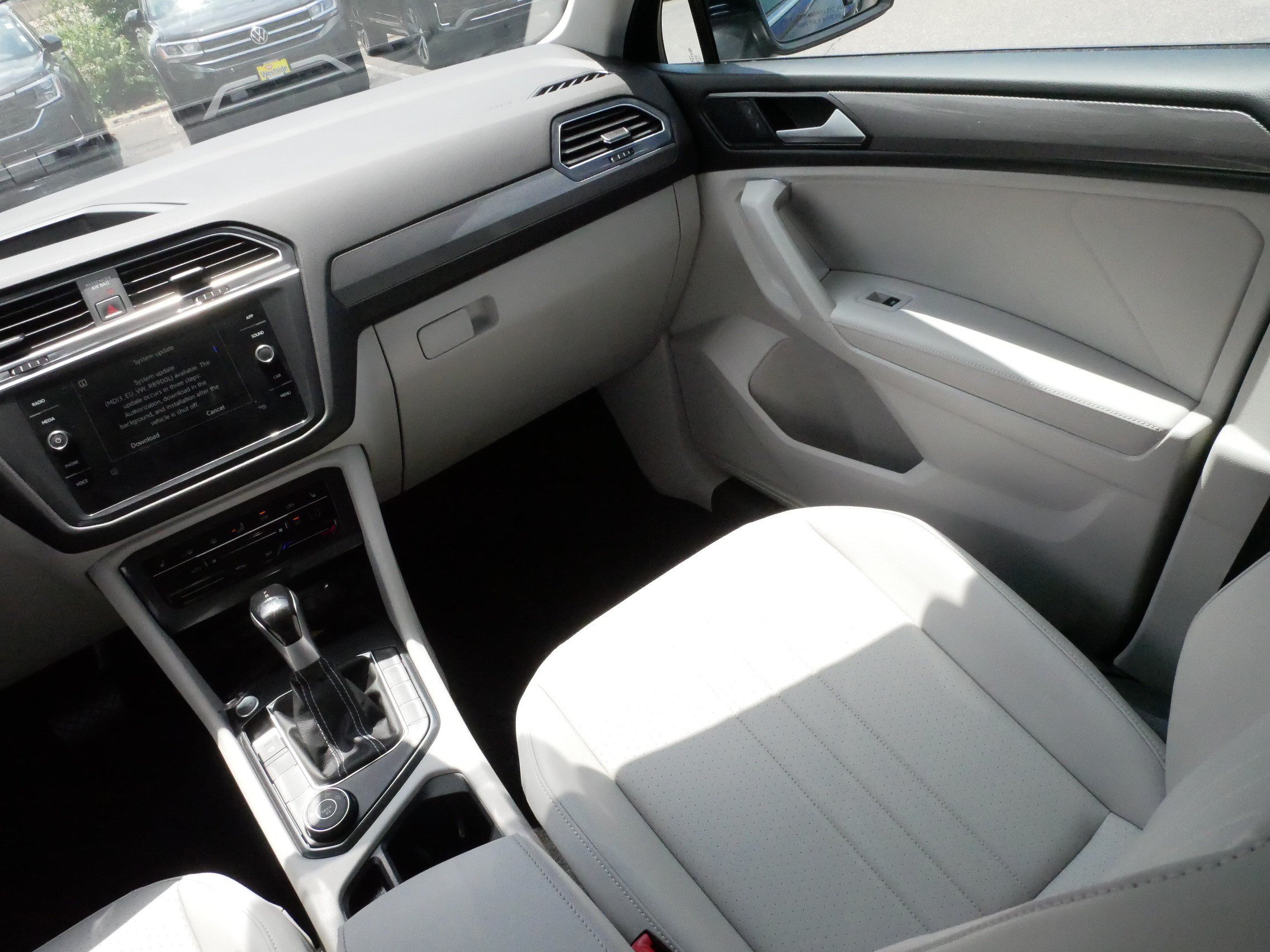 Certified 2023 Volkswagen Tiguan SE AWD/4WD image 11