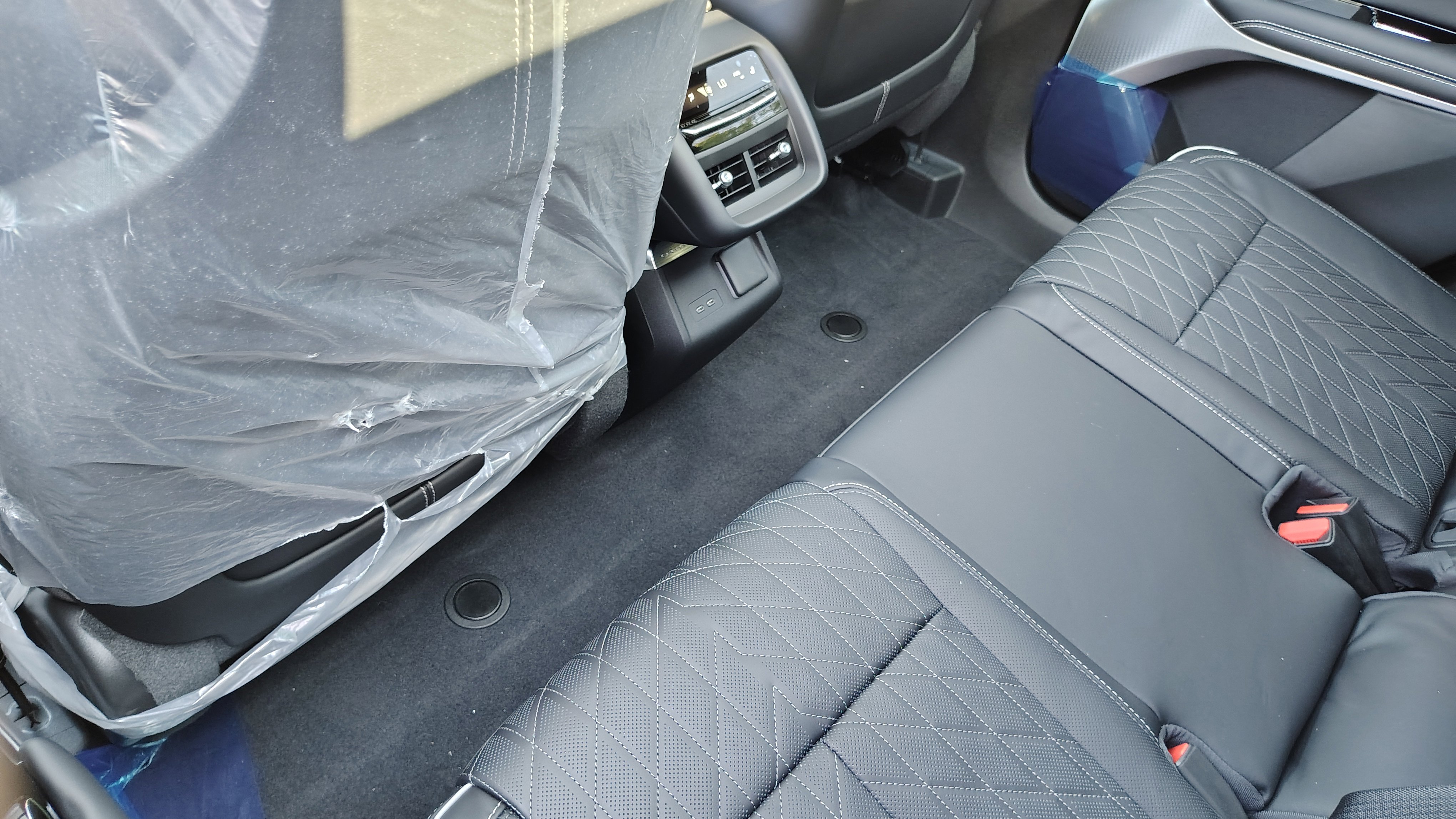 New 2026 Cadillac Lyriq V w/ LPO, Floor Liner Package image 28