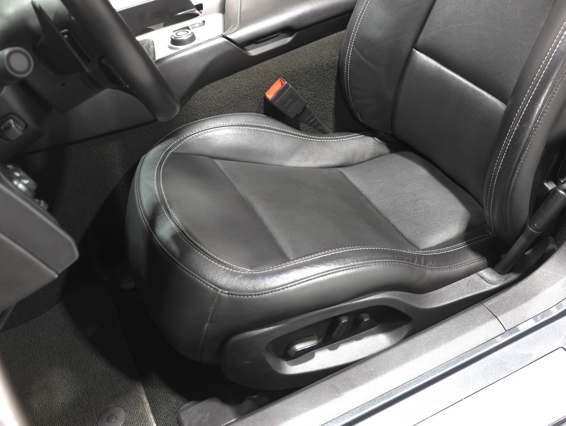 Used 2014 Chevrolet Corvette Stingray Coupe w/ 2LT Preferred Equipment Group image 78