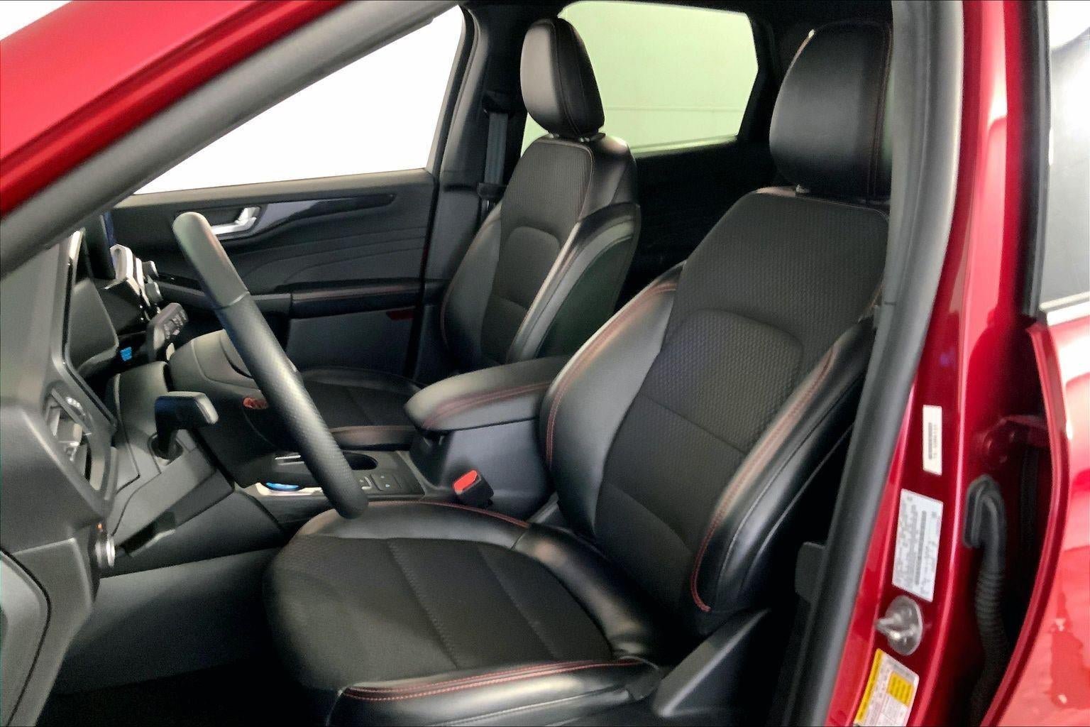 Used 2025 Ford Escape ST-Line FWD image 22