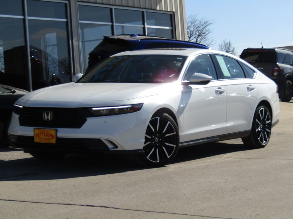 Used 2024 Honda Accord Touring image 12