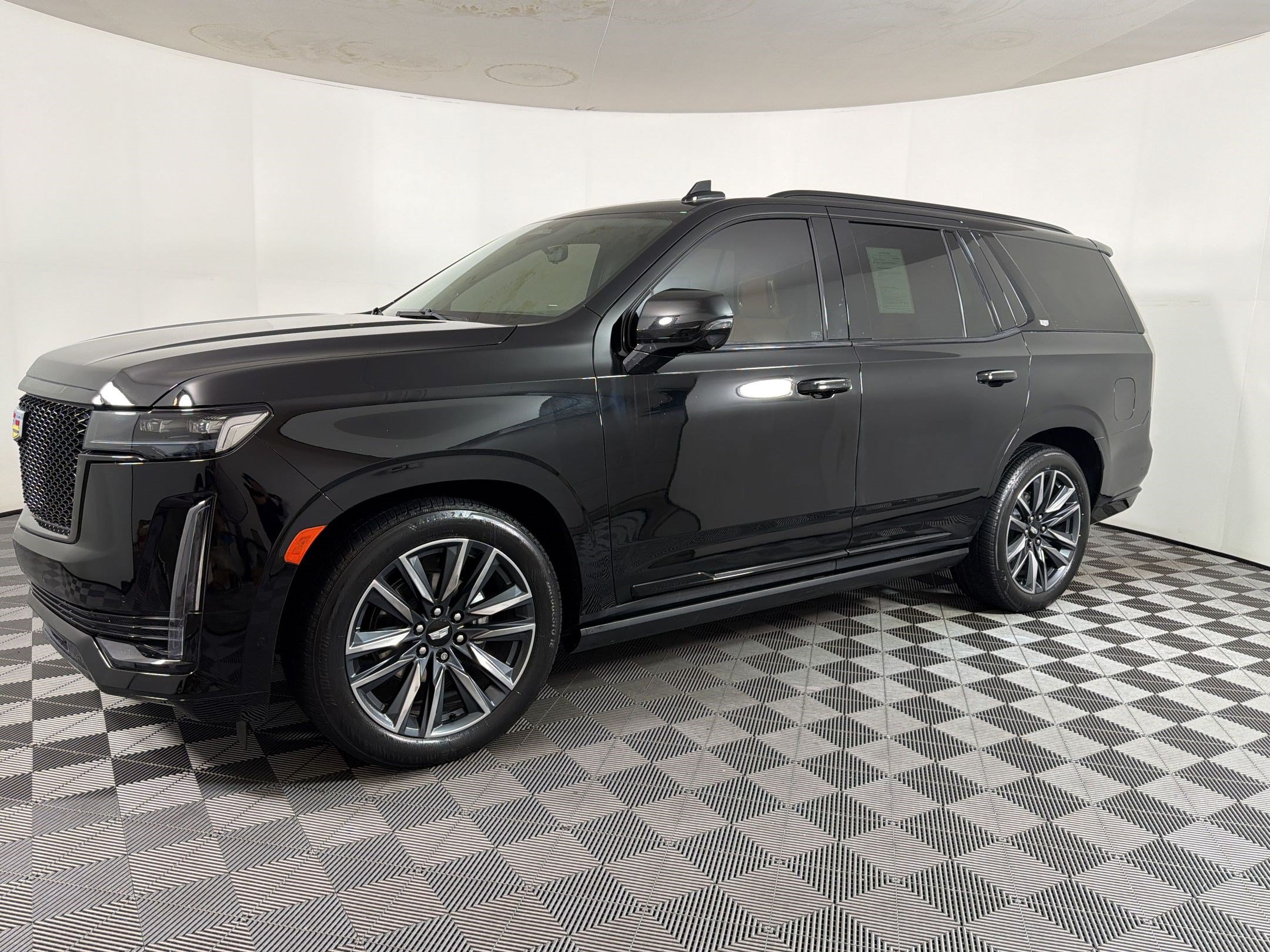 Used 2023 Cadillac Escalade Sport w/ Touring Package RWD image 17