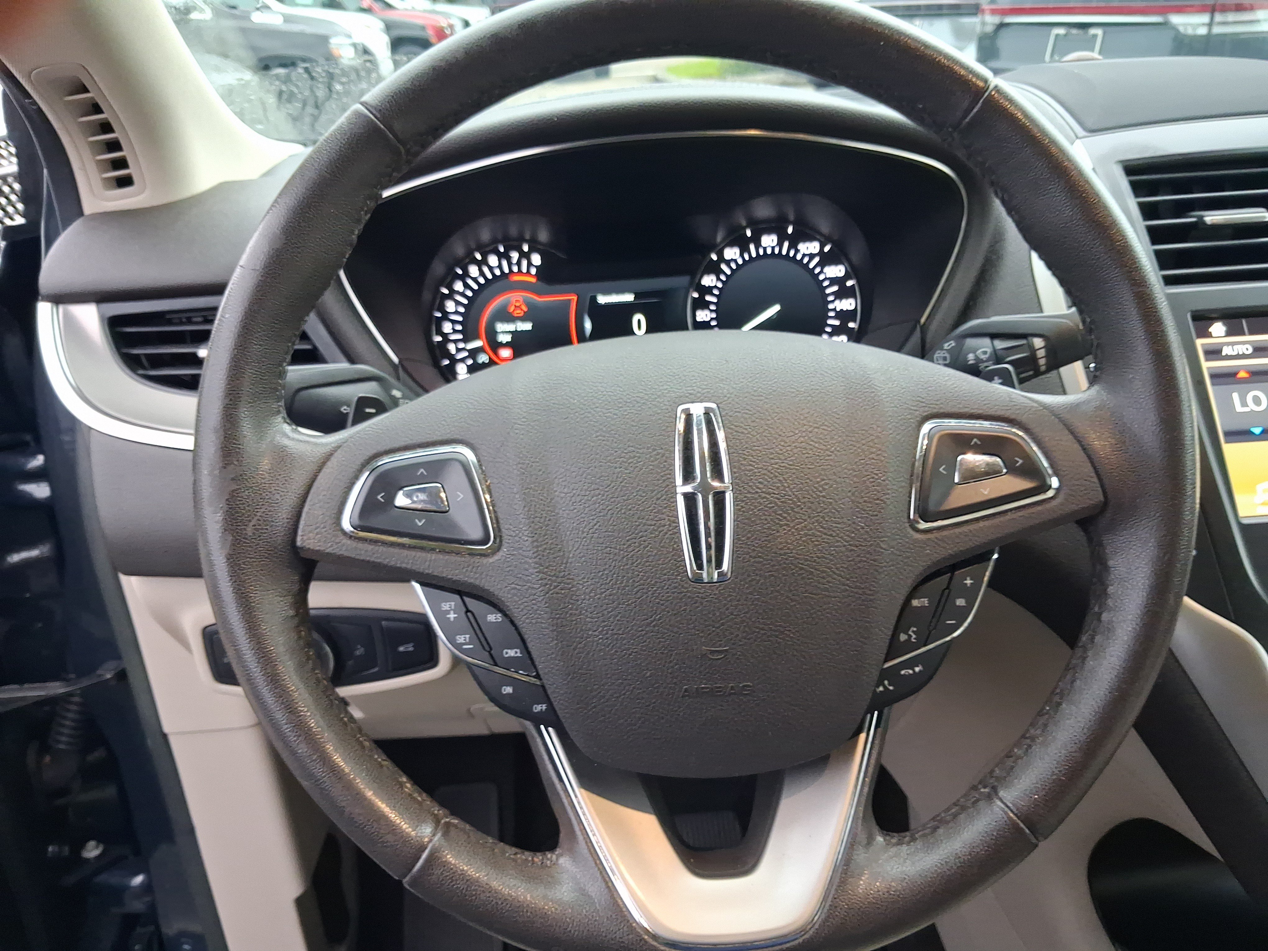 Used 2019 Lincoln MKC Premiere FWD image 15