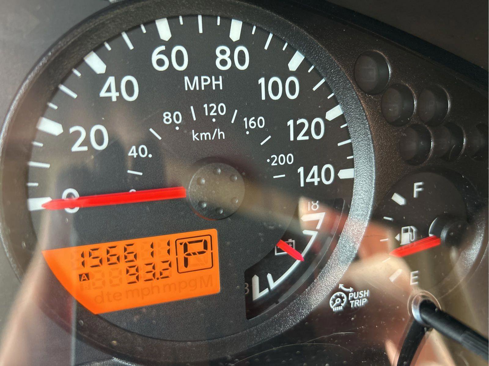 Used 2010 Nissan Frontier SE RWD image 26