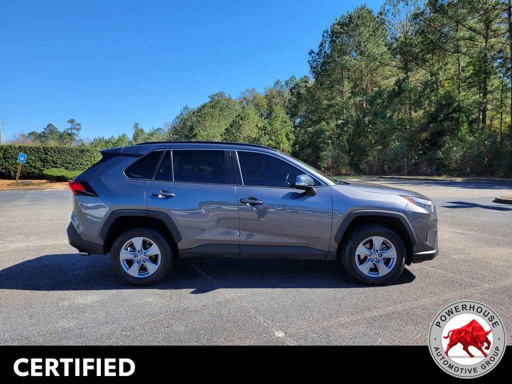 Used 2022 Toyota RAV4 XLE FWD image 7