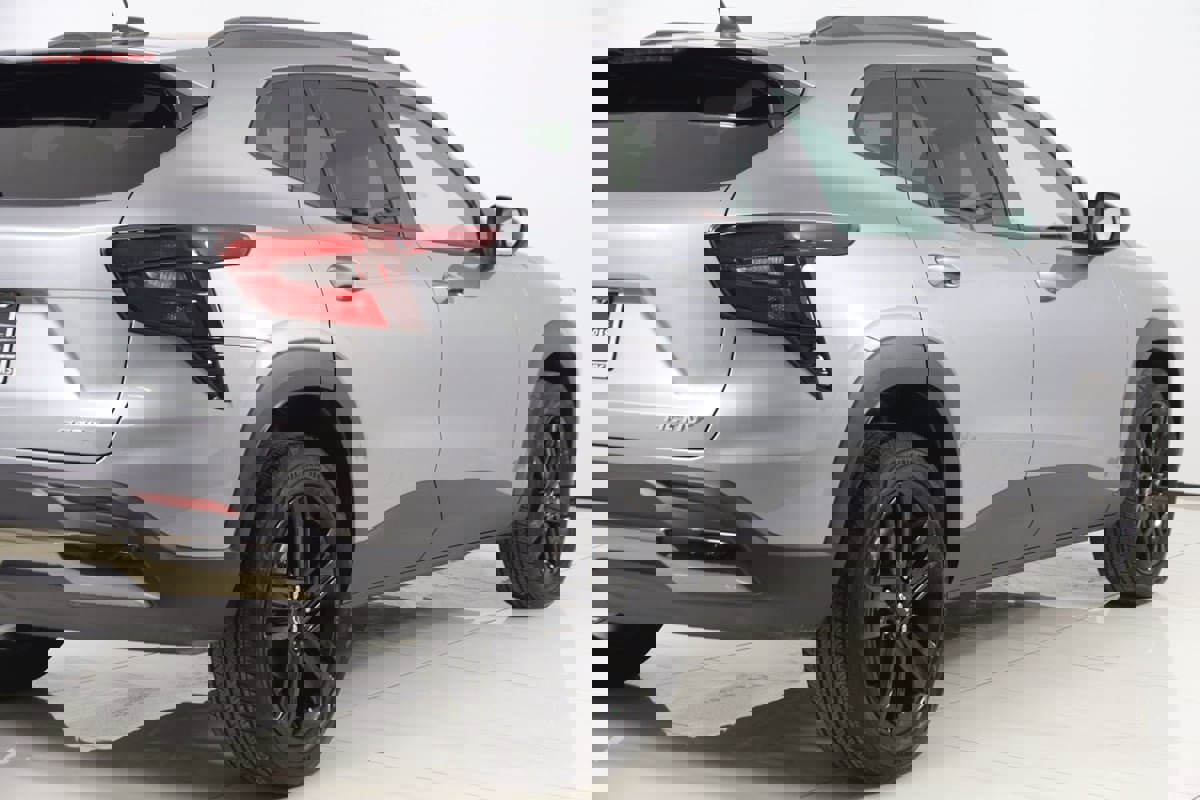 Used 2024 Chevrolet Trax ACTIV w/ Sunroof Package image 47