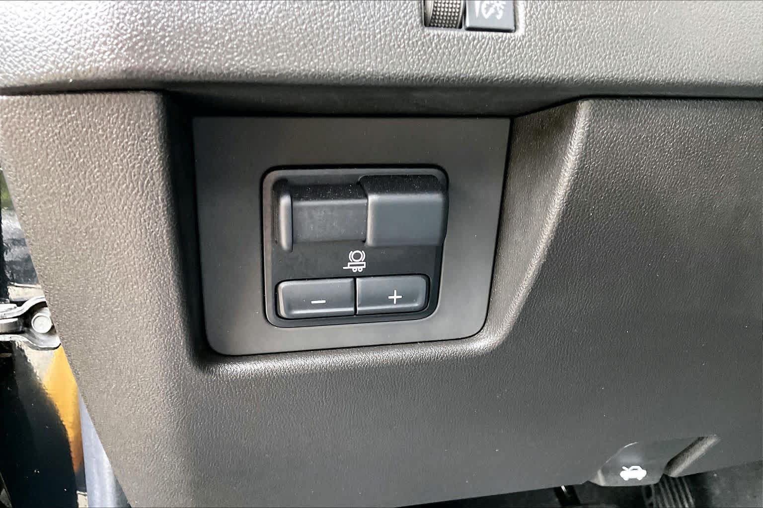 Used 2023 Chevrolet Colorado Trail Boss w/ Advanced Trailering Package AWD/4WD image 33