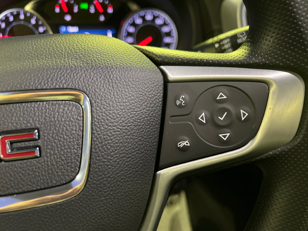 Used 2023 GMC Terrain SLE w/ Driver Convenience Package AWD/4WD image 24