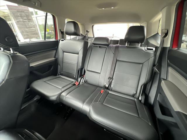 Certified 2022 Volkswagen Atlas SE w/ Black Wheel Package image 21