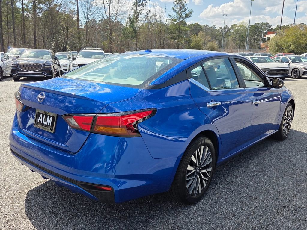 Used 2025 Nissan Altima 2.5 SV image 11