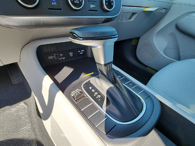 New 2027 Hyundai Kona SE FWD image 22