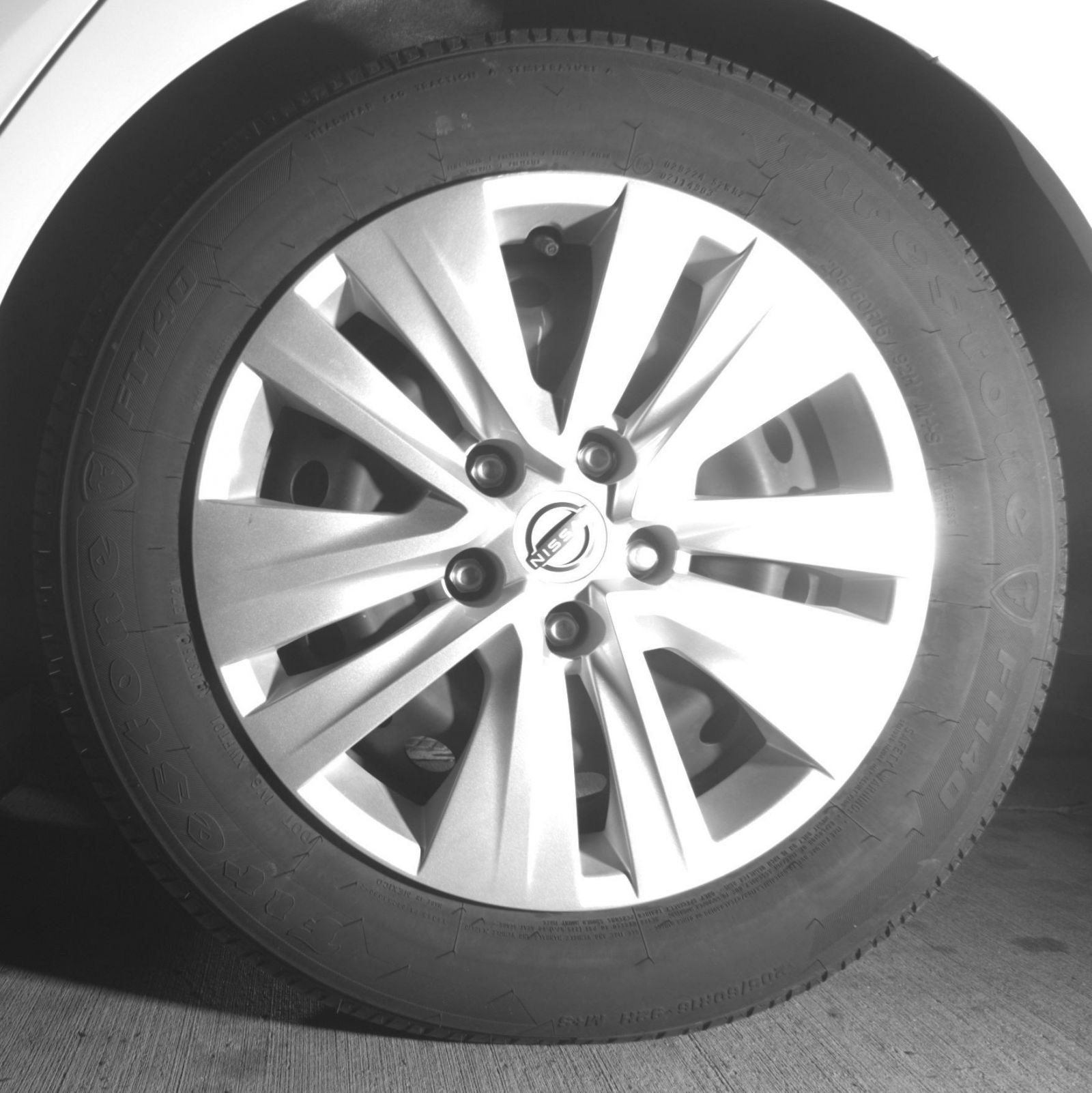 Used 2025 Nissan Sentra S FWD image 17