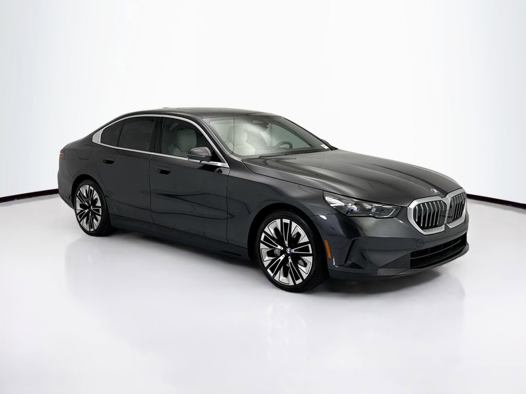 Certified 2026 BMW i5 eDrive40 w/ Premium Package RWD image 3