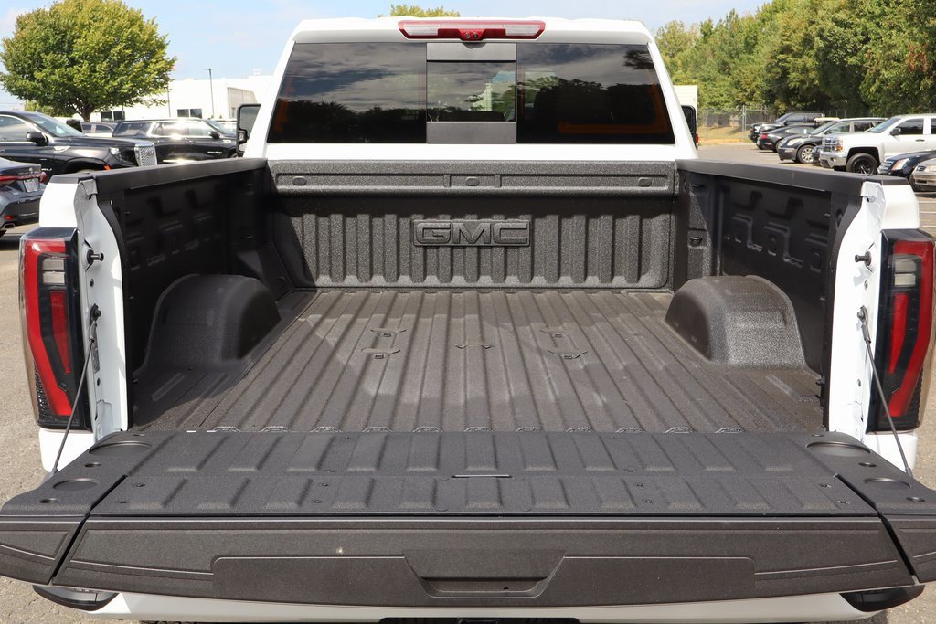 New 2026 GMC Sierra 2500 AT4 w/ AT4 Premium Plus Package image 8