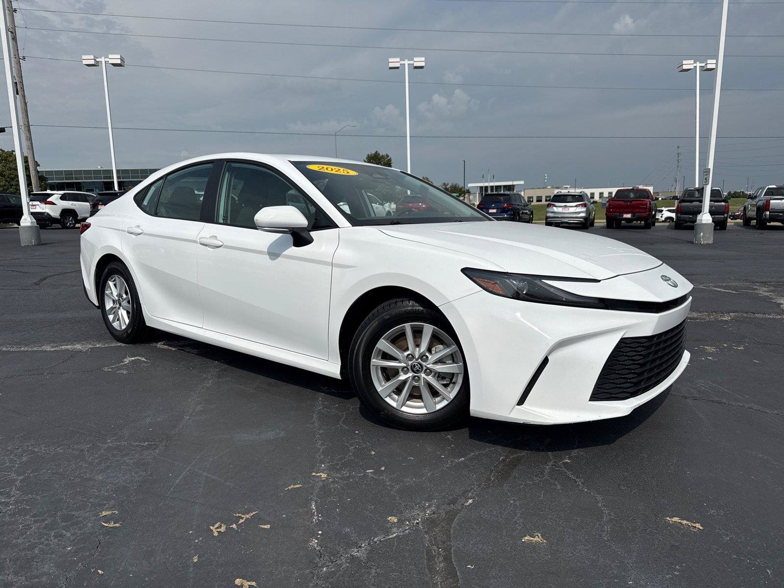 Used 2025 Toyota Camry LE FWD image 2
