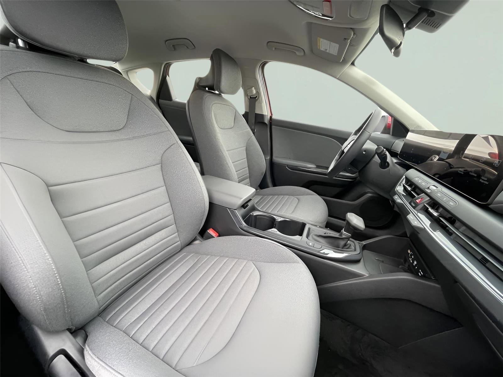 Used 2025 Kia K4 EX image 22