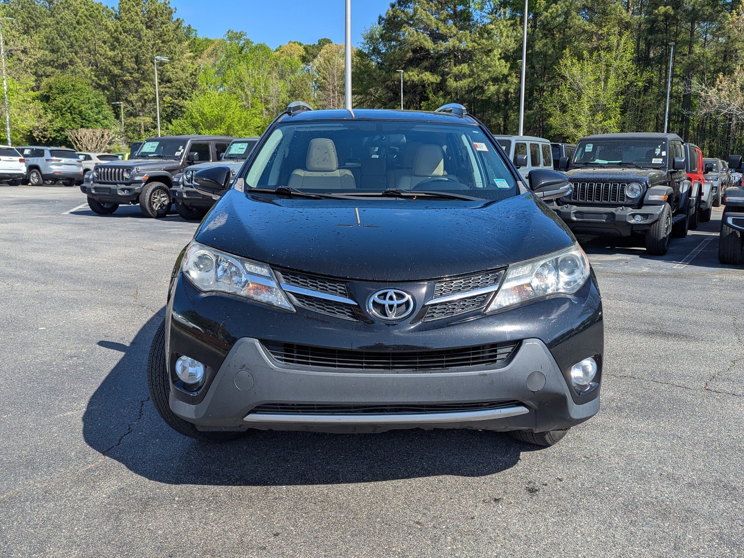 Used 2014 Toyota RAV4 XLE image 2