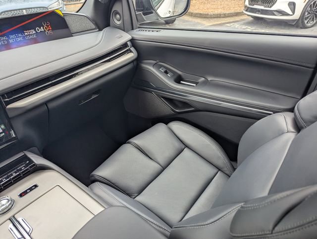 New 2026 Lincoln Navigator Reserve w/ Jet Appearance Package image 16