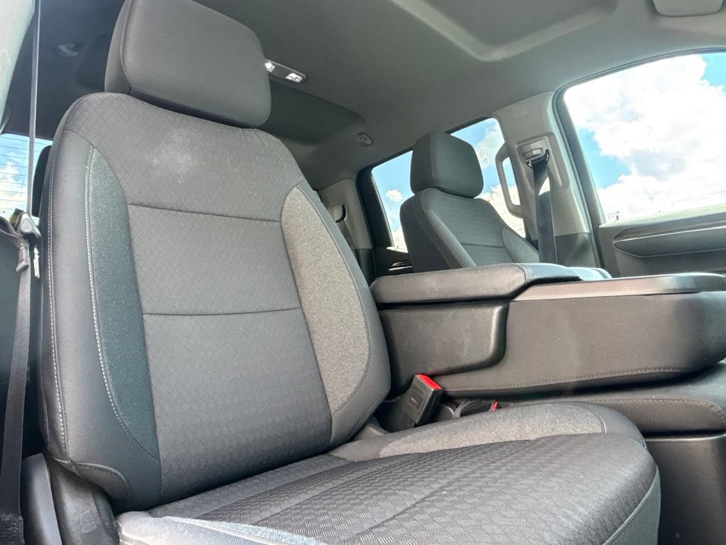 Used 2023 Chevrolet Silverado 1500 LT AWD/4WD image 26